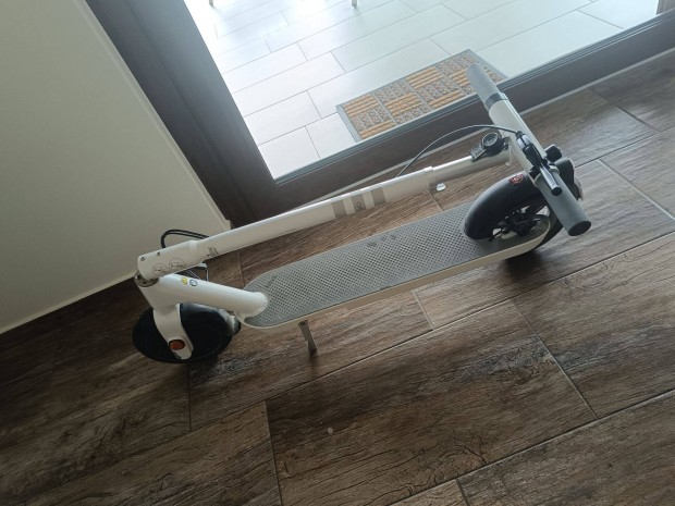 Okai Elektromos roller