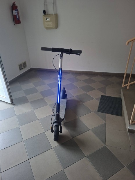 Okai Neon Pro Es30 elektromos roller