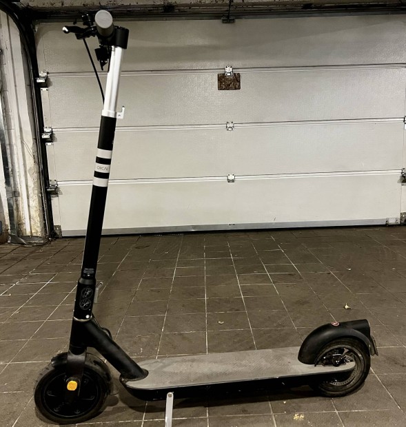 Okai elektromos roller / scooter