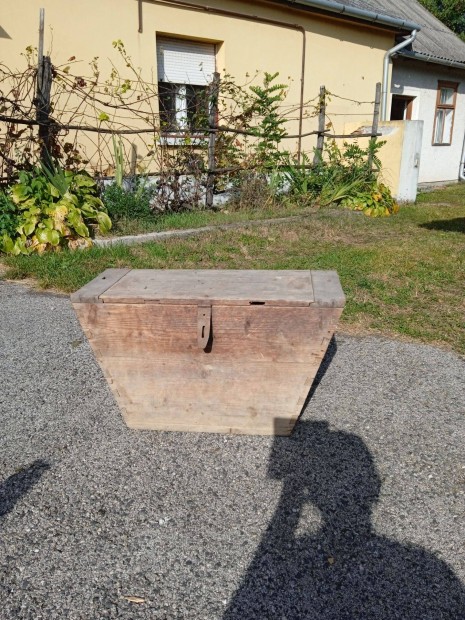Ökrös-szekér bakláda