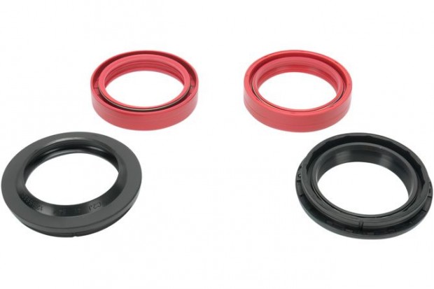 Olaj + Por tömítések megerősített 41 mm-es villa