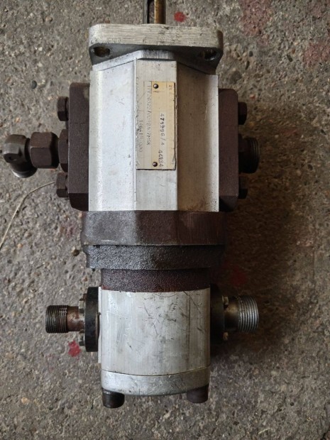 Olajszivatyu hidraulika szivatyu. Traktor stb