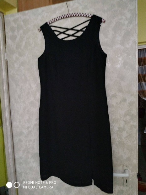 Olasz fekete elegns, csinos ruha 42-es