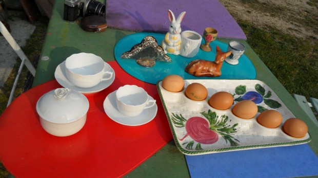 Olasz majolika új 6-db tojás kínáló színes tálca, herendi porcelán