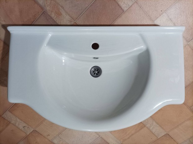 Olasz mosdó mosdókagyló 85 cm, esztétikai hibával III., IV., XIII.ker