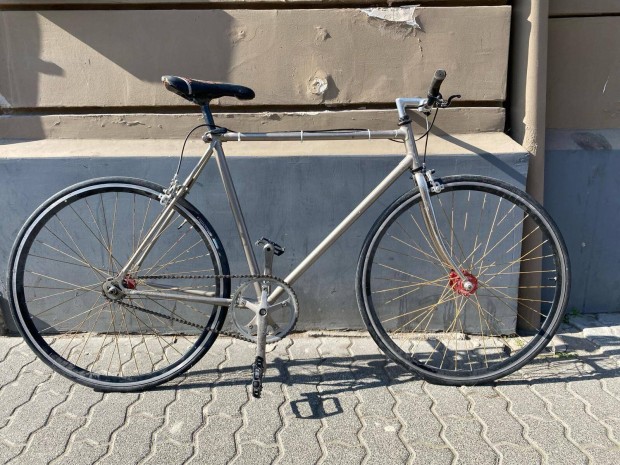 Olasz szuperknny single speed bicikli kerkpr