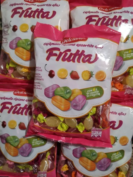 Olasz vegyes gy�m�lcs�s t�lt�tt kem�nycukorka-v�logat�s 500g 999 Ft