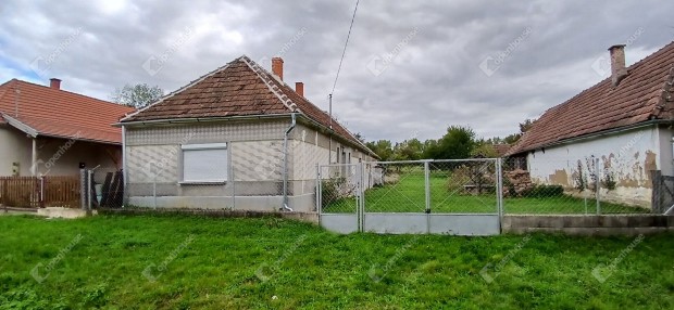 Olaszfai elad� 57 nm-es h�z