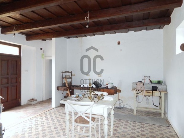 Olaszfai elad� t�gla csal�di h�z