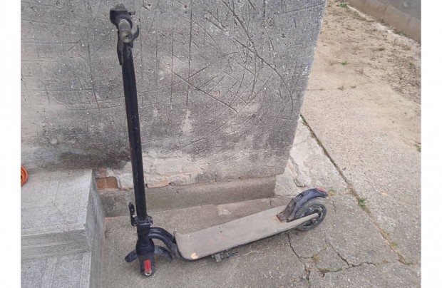Olcsó Akai Elektromos roller javításra vagy alkatrésznek 9.900ft
