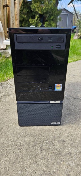 Olcsó Asus számítógép (E5700, 3GB RAM, 320GB HDD, X300, WI-FI)