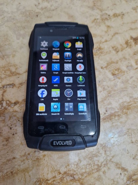 Olcsn! Evolveo Strongphone Q8 LTE Strapa telefon Szp ll /Szmla