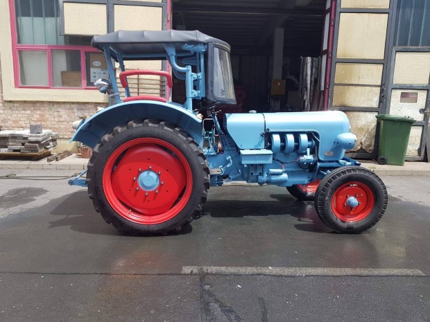 Oldtimer Eicher Knigstieger traktor elad