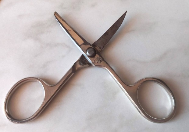 Oll�, kicsi elad�