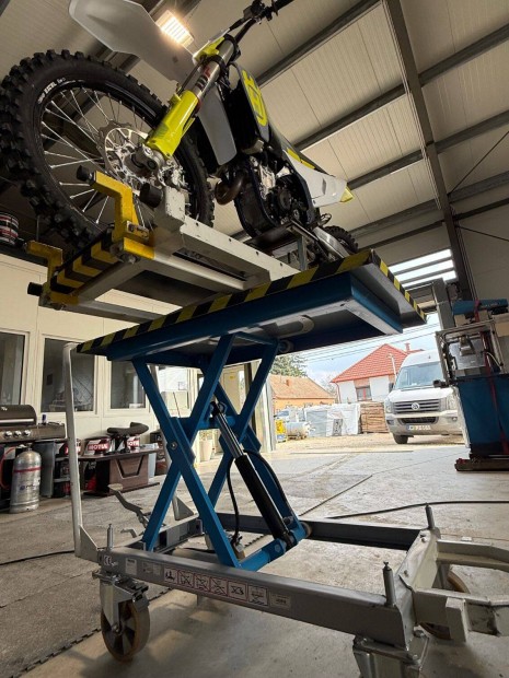 Oll�s emel� / Motoremel� / Oll�s emel�kocsi / Emel� asztal
