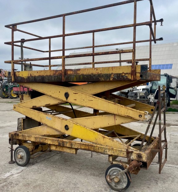 Oll�s emel� elad�