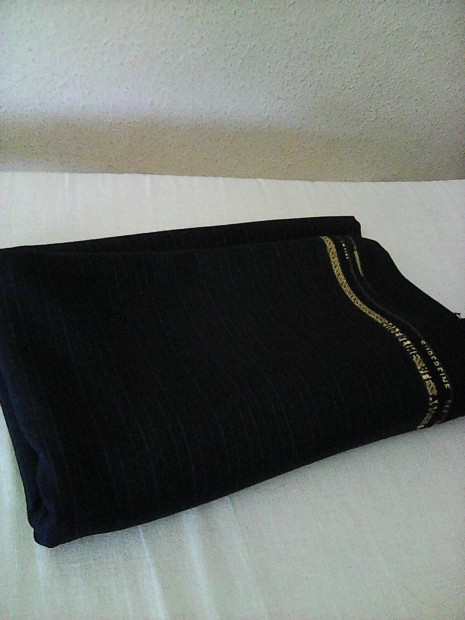 Öltöny anyag 330 cm szövet superfluss all wool loru john