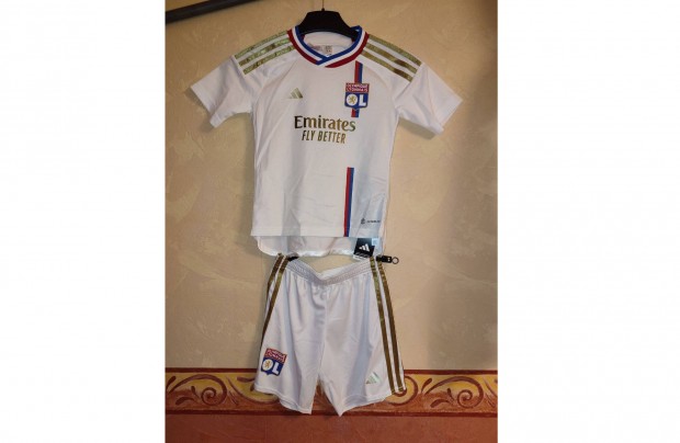 Olympique Lyon eredeti adidas gyerek mez szett (116)