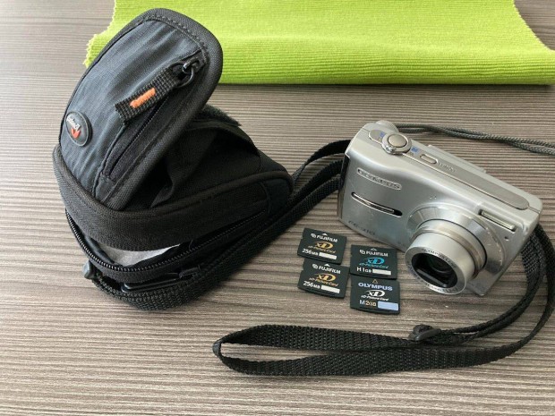 Olympus FE-310 digitlis kamera, fnykpezgp 8MP, 5x zoom, bels mem