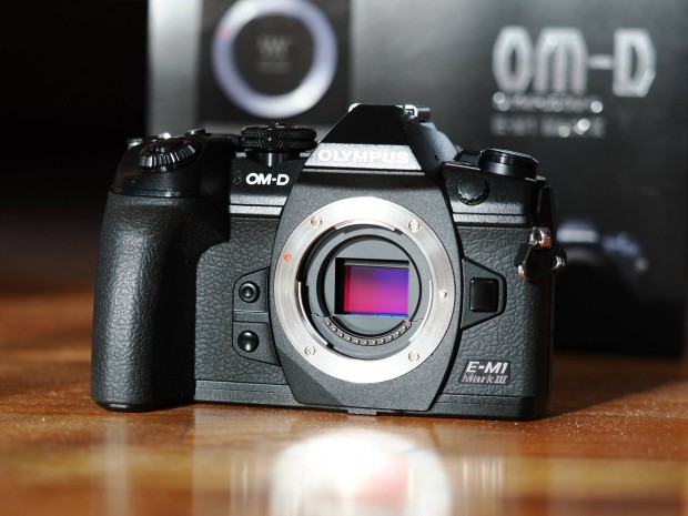 Olympus OM-D M1 Mkiii mark iii +HLD-9 + Leica 12-60 2,6-4.0 elad
