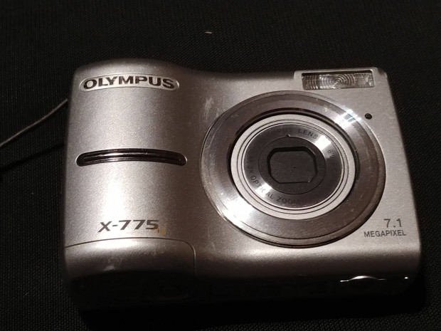 Olympus X-775-ös digitális fényképezőgép