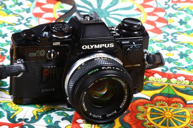 Olympus om10 filmes f�nyk�pez�g�p + 1.8 50mm om objekt�v 