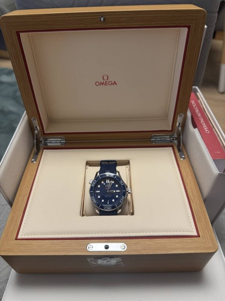 Omega Seamaster Diver 300m Blue Dial- j