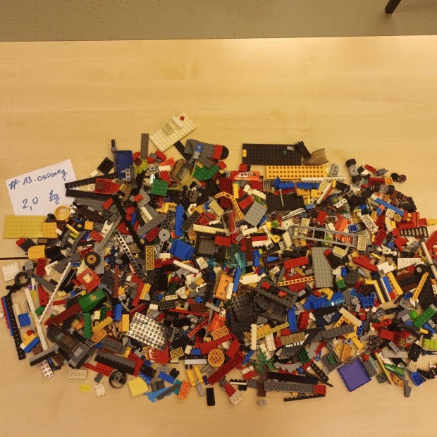 mlesztett LEGO 2,0 kg jtkra vegyes kils kifogstalan llapotban Bp