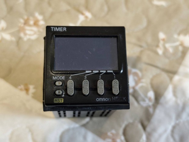 Omron H7CX-A-N Timer