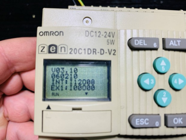 Omron Zen 20c 1DR-D-V2 PLC