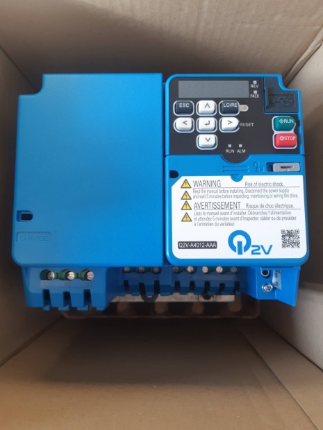 Omron frekvenciavlt Q2V-A4012-AAA AC:3 400V 5,5KW/4KW