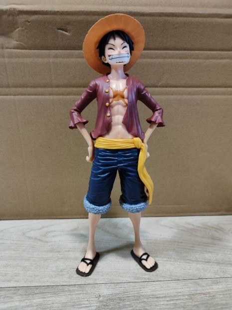 One Piece Monkey D Luffy 27cm magas figura , 3 fle arc