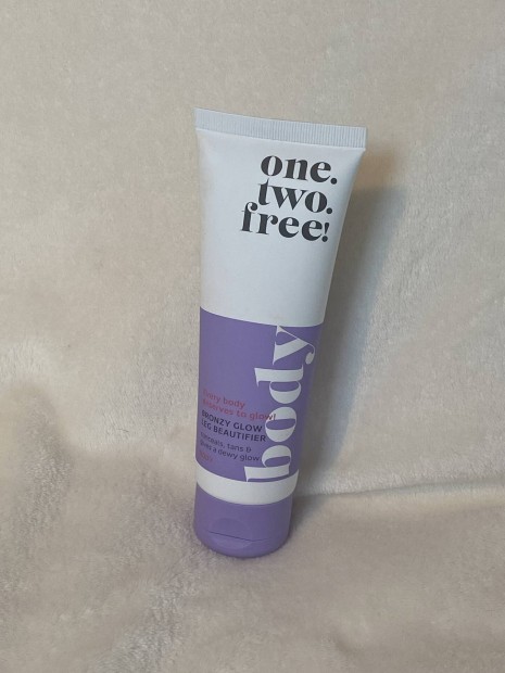 One two free! Every body deserv to glow 125 ml