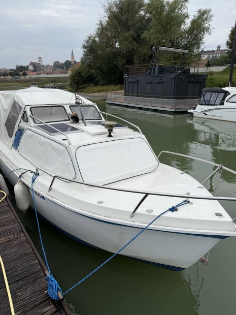 Onedin 650 lak, trahaj