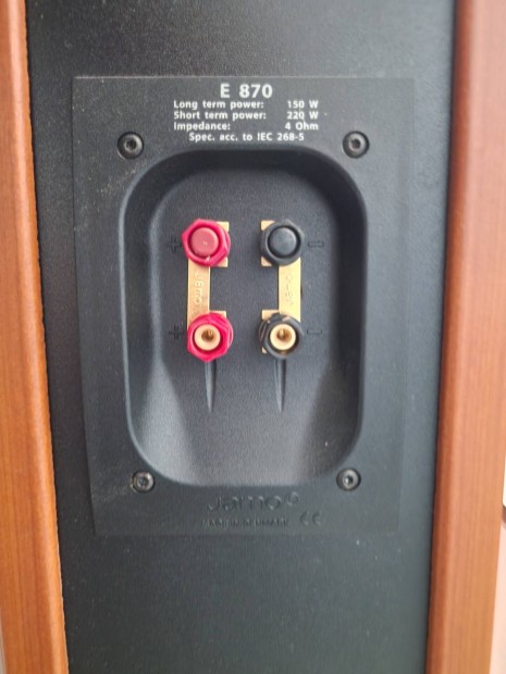 Onkyo 5.1 hzimozi rendszer.