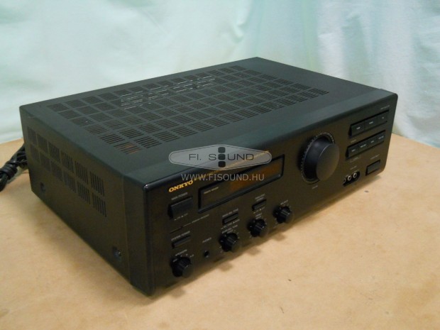 Onkyo A-8840 ,2x115W,4-16 ohm,4 hangfalas sztereo erősítő