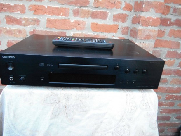 Onkyo C-7030 felskategris CD lejtsz tvirnytval