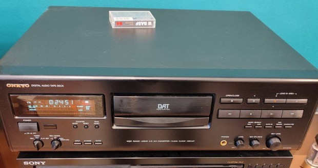 Onkyo DT-2710 DAT magn Tvval!!!