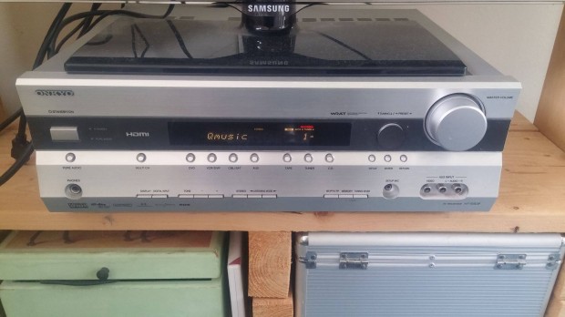 Onkyo HT-R508 hzimozi erst, HDMI, bemr mikrofon, kisknyv