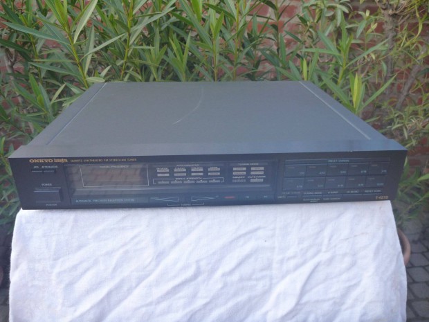 Onkyo Integra T-4270 tuner