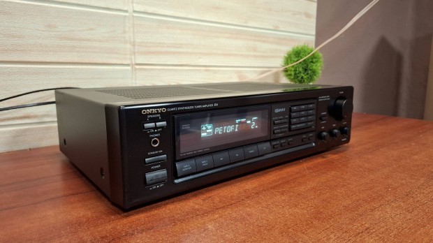 Onkyo TX 8210R erst