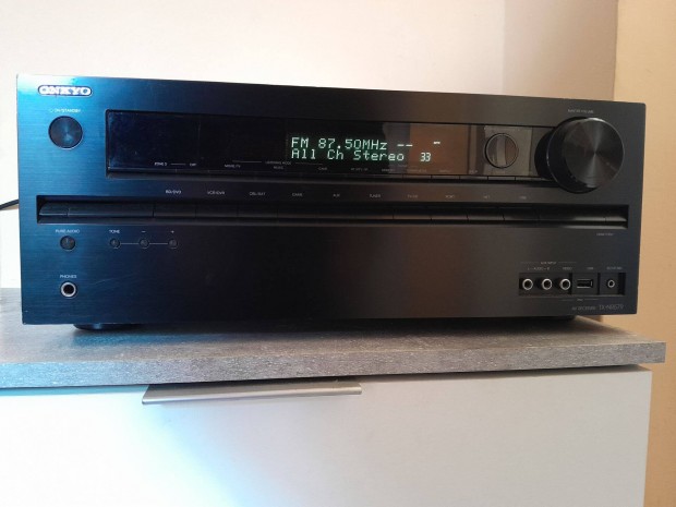 Onkyo TX-NR579 hang hibs erst