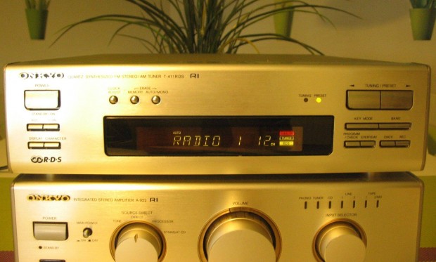 Onkyo T-411 RDS tuner