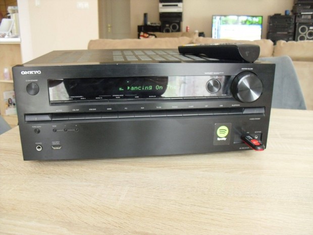 Onkyo Tx-nr737 Dolbyatmos WiFi Bluetooth 7.2-es hdmi