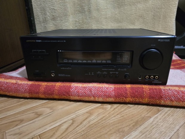 Onkyo integra sv-810pro 