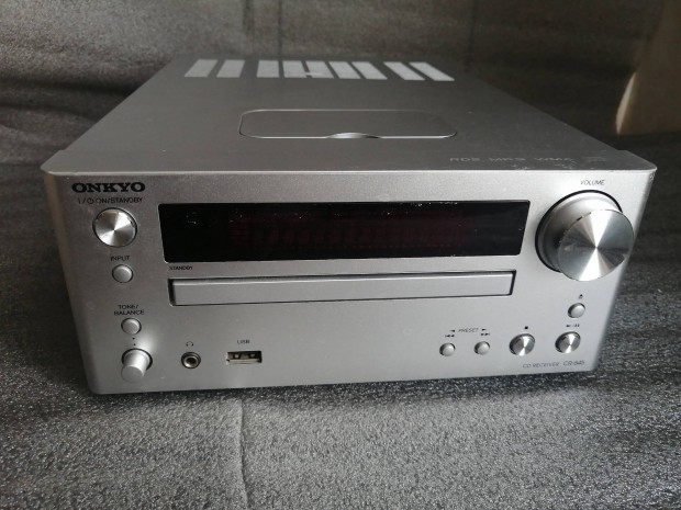 Onkyo minihifi usb, aux