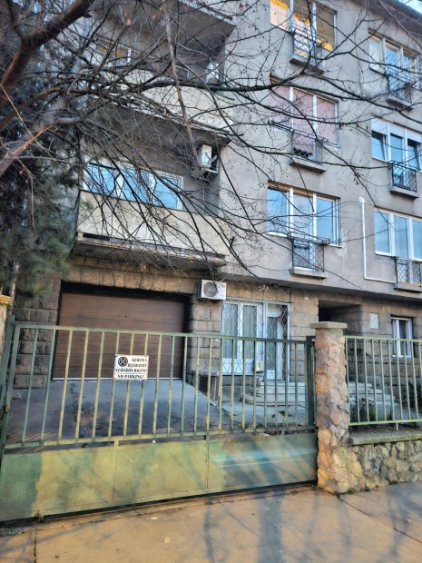 Önnálló 30m2-es teremgarazs