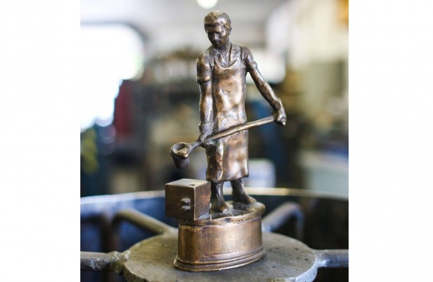 �nt�dei dolgoz�t keres�nk!