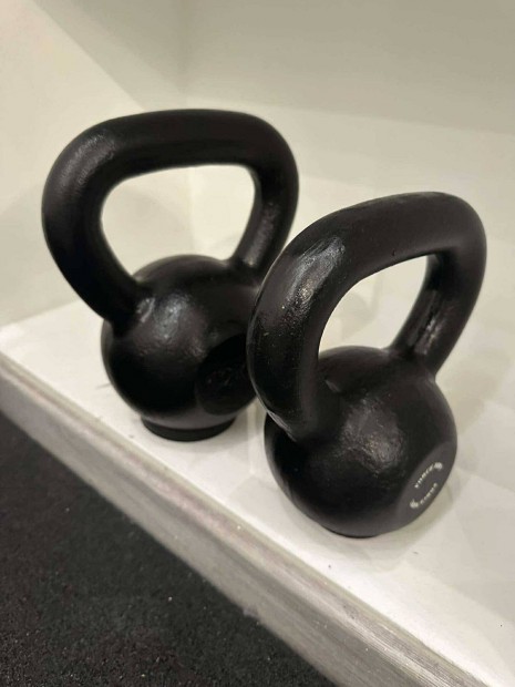 ntttvas kettlebell gumitalppal 8 s 12kg, fekete