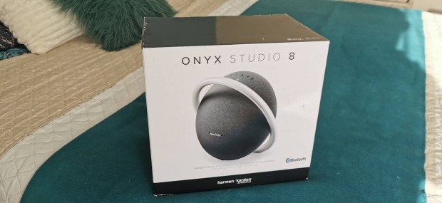 Onyx Studio 8, Harman Kardon bluetooth hangszóró